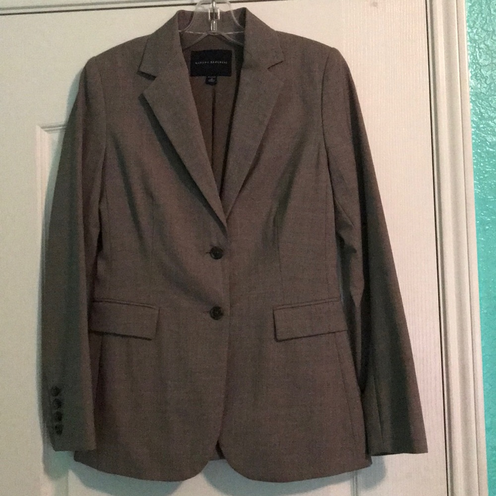 Women’s suit